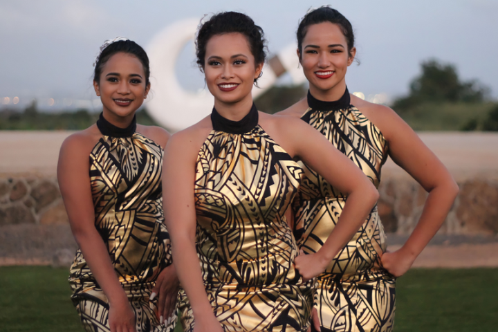 three hawaiian women posing for a picture